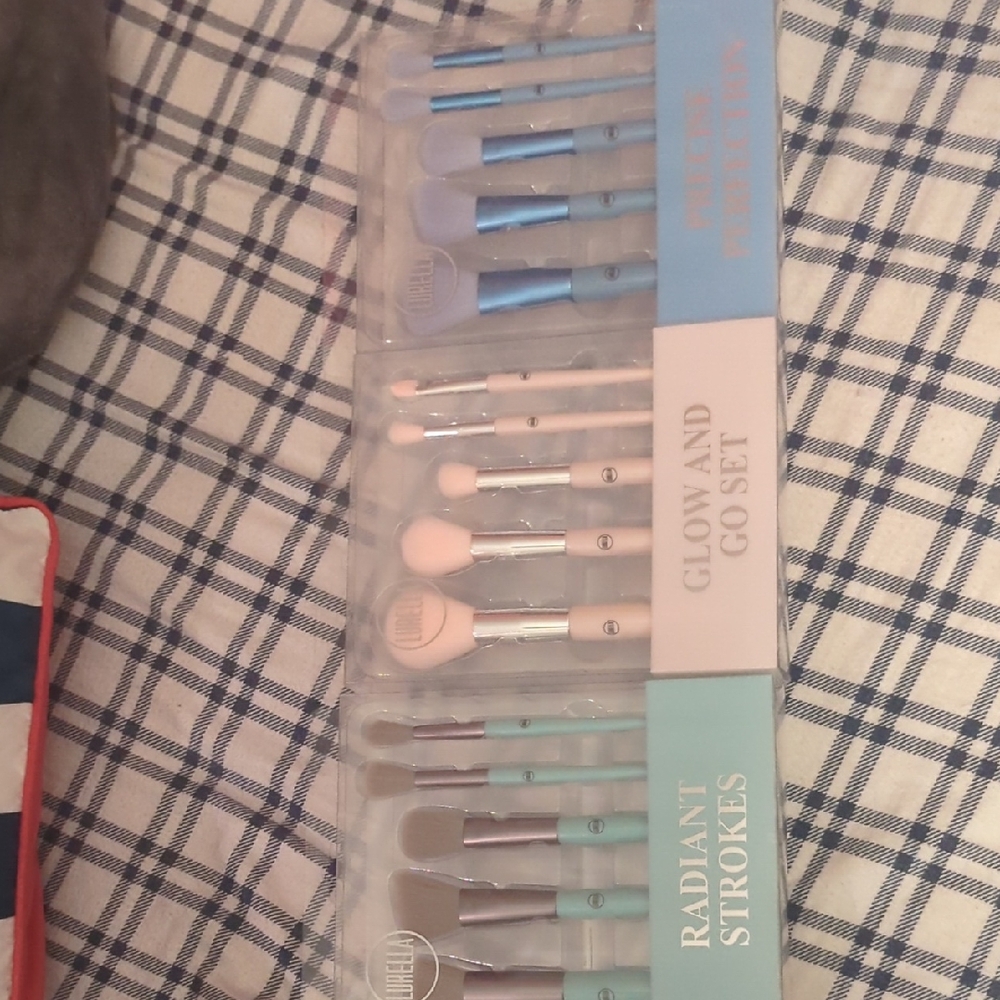 3 Lurella Cosmetics Face & Eye Brush Sets